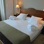 De Ξενοδοχείο 4*
