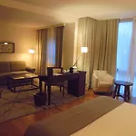 De Ξενοδοχείο 4*